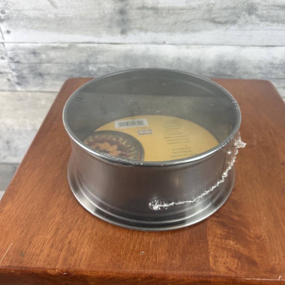 Nordic Ware 51842 7" Spring Form Cake Pan